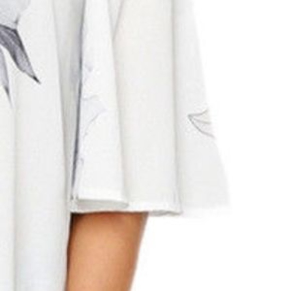 Off The Shoulder Bold Flower Print Strapless Top - Picture 3 of 6